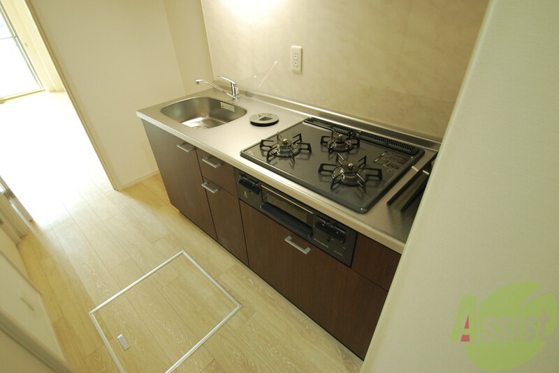 キッチン　３口ガスコンロ