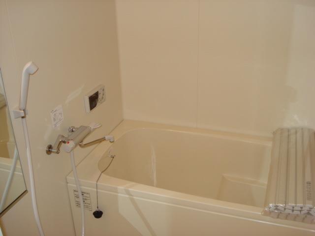 バス・シャワールーム　浴室乾燥機・追い焚き機能