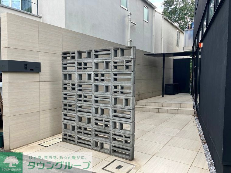 エントランス　エントランス