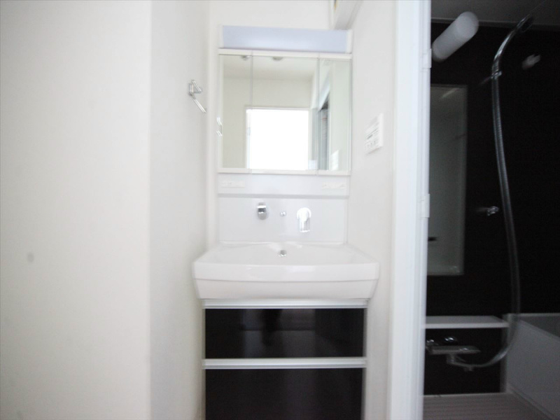 洗面設備　脱衣所　独立洗面台（シャンプードレッサー）洗濯機用意できます