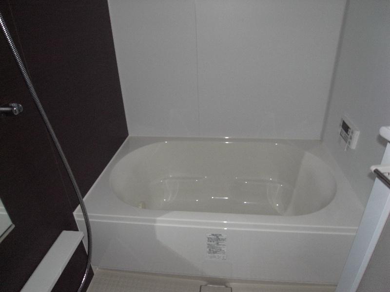 バス・シャワールーム　高温差し湯式追い焚き　浴室暖房乾燥機　24時間換気オートバス