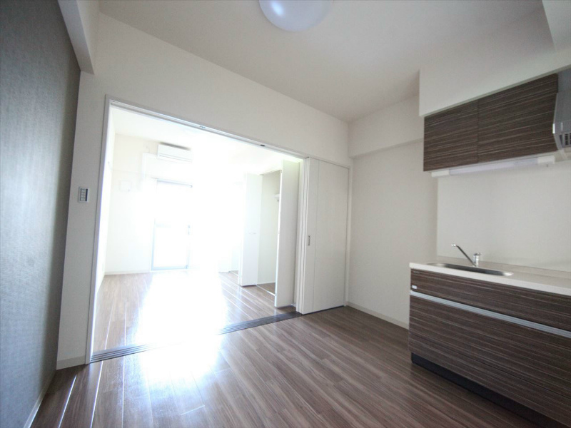 その他部屋・スペース　ＤＫ8帖　洋室6.1帖とつなげても仕切っても使えます