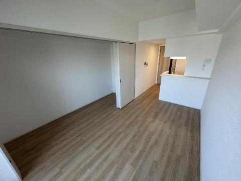 居室・リビング　室内