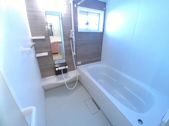 バス・シャワールーム　別部屋の写真になります