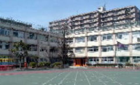小学校　第四岩淵小学校（小学校）まで406m