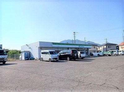 コンビニ　ファミリーマート福家店さん（コンビニ）まで500m