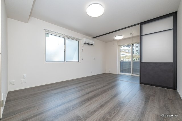 居室・リビング　写真は同じ大和ハウス施工の最近の物です。参考にご覧ください。