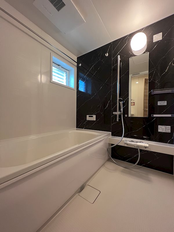 バス・シャワールーム　※別号室の写真です