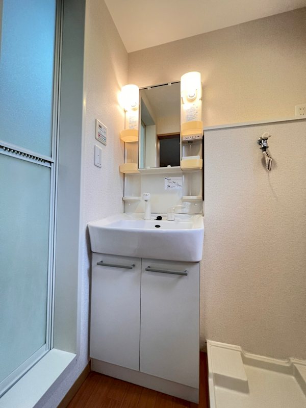 洗面設備　暮らしの質を高める、独立洗面台付き