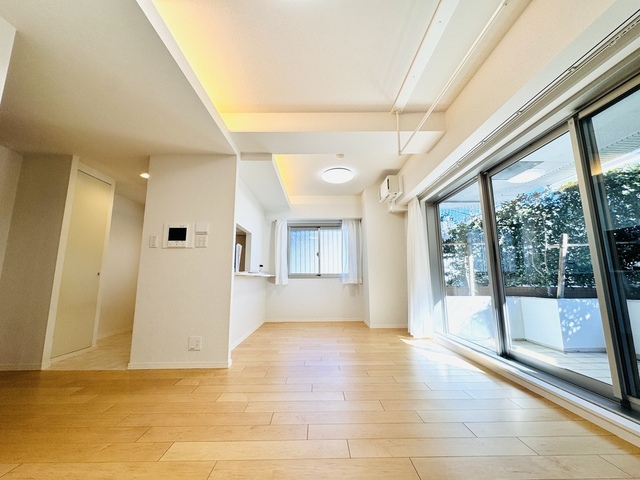 居室・リビング　※２０２４年１２月撮影