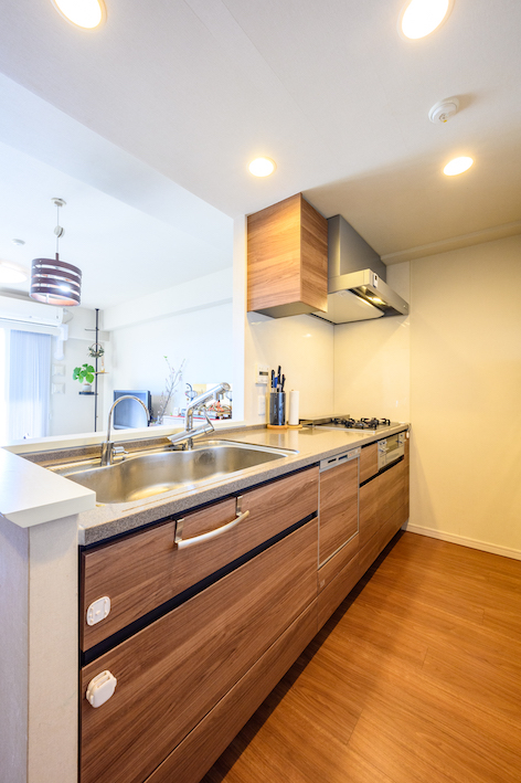 キッチン　同物件・別タイプの室内　イメージとして