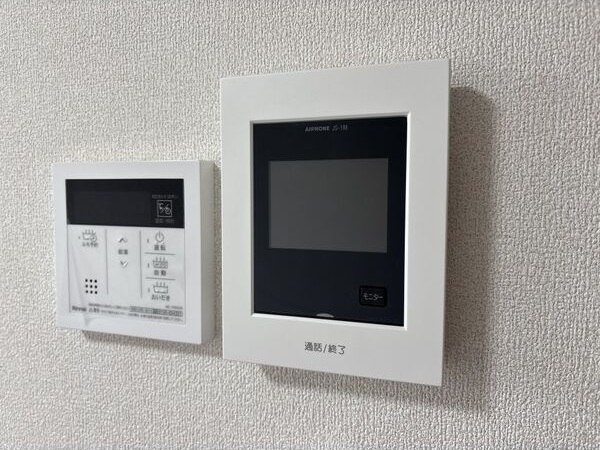 セキュリティ　給湯設備、モニター付インターホン