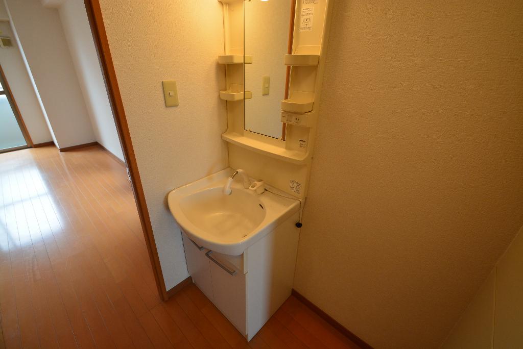 洗面設備　洗髪洗面化粧台