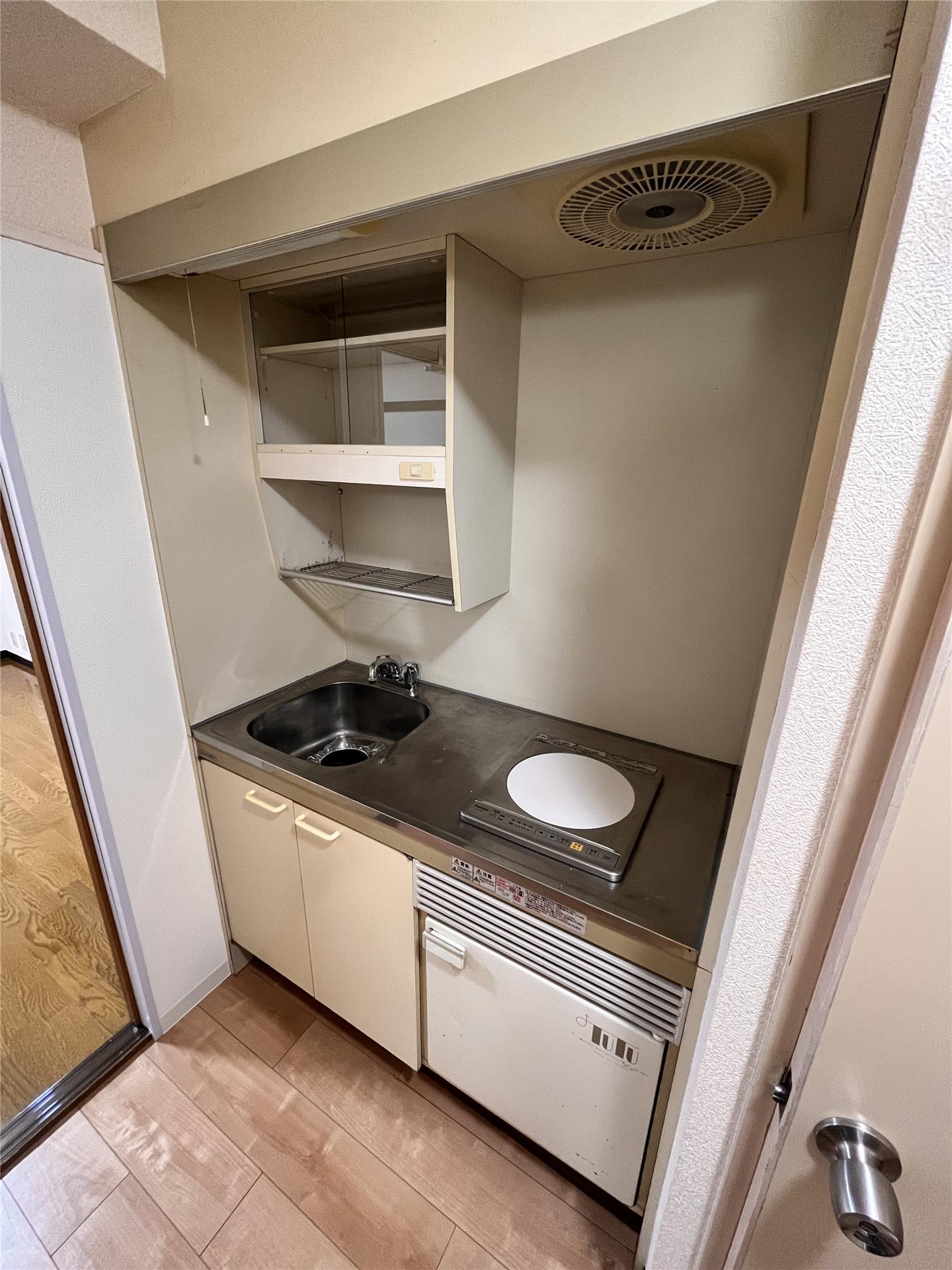 キッチン　写真は別部屋です。