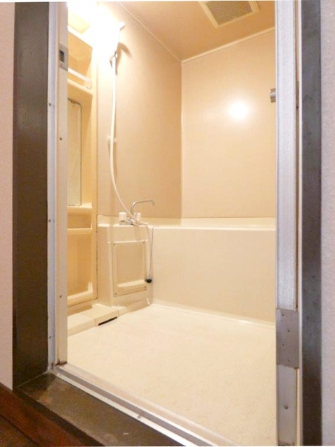 バス・シャワールーム　図面と現状に相違がある場合には現状を優先