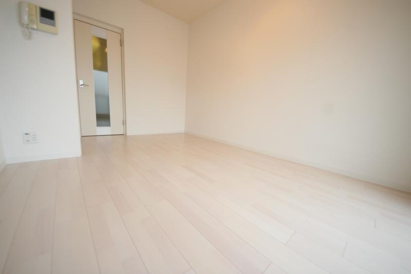 その他部屋・スペース　広くて明るい寝室