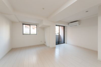 居室・リビング　■エアコン■24時間換気システム