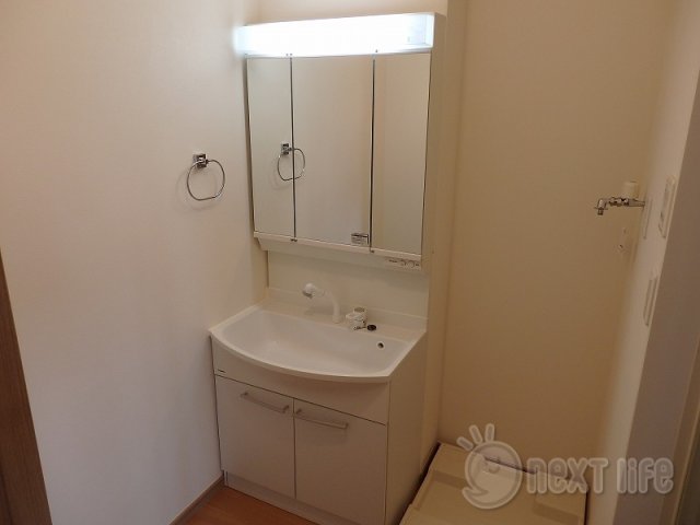 洗面設備　ブルーレース下鶴間B