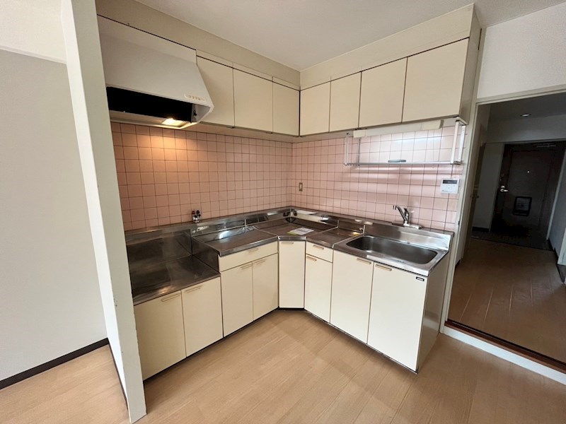 キッチン　※別号室の写真使用中