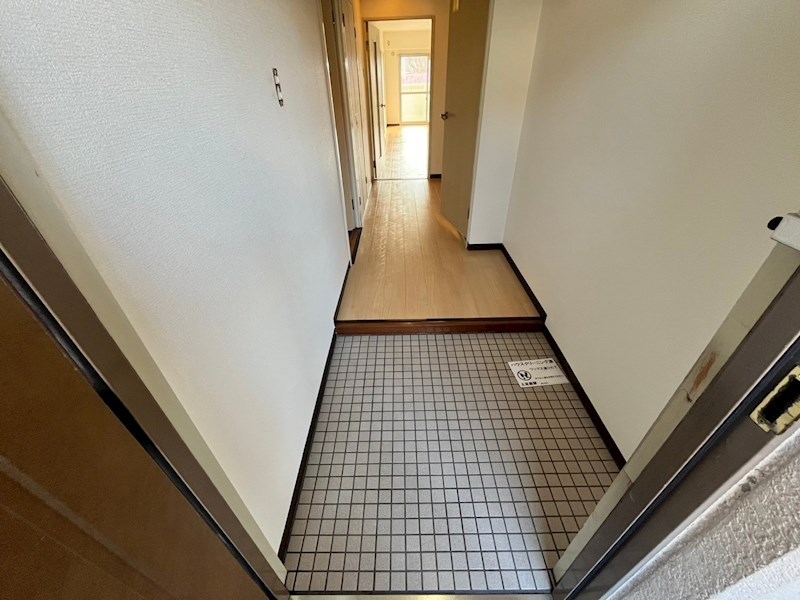 玄関　※別号室の写真使用中