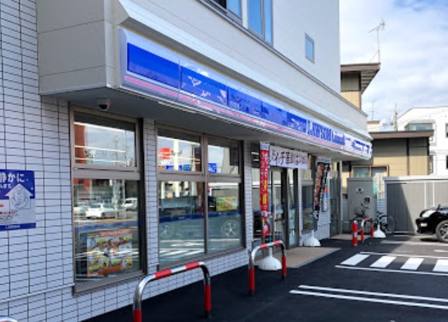 コンビニ　ローソン札幌美園4条八丁目店（コンビニ）まで137m