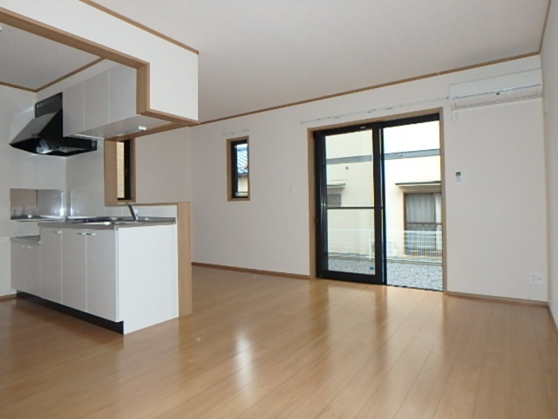 居室・リビング　図面と現状に相違がある場合には現状を優先