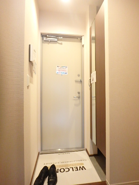 玄関　※現状を優先します。