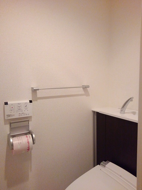 トイレ　参考写真　温水洗浄便座