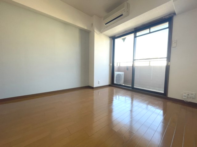 居室・リビング　詳細は、RISUMO江坂本店→06-6155-7137まで♪