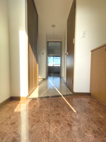 玄関　詳細は、RISUMO江坂本店→06-6155-7137まで♪