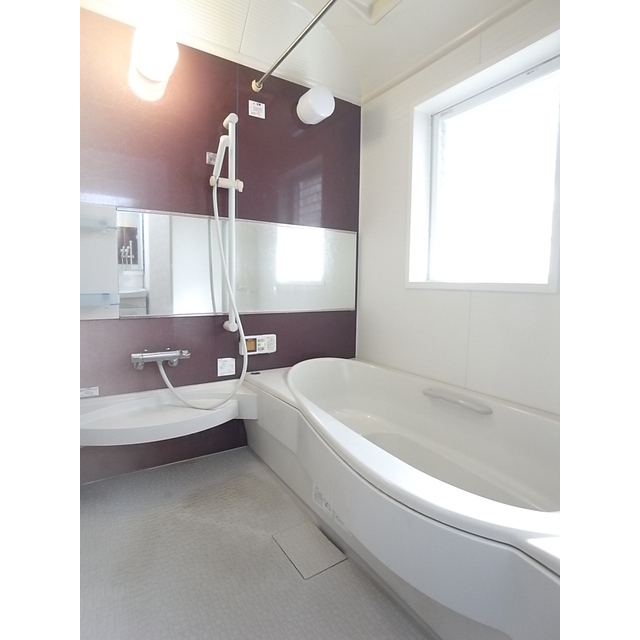 バス・シャワールーム　窓付き