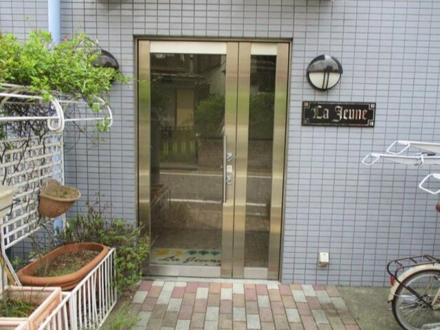 エントランス　エントランス部分