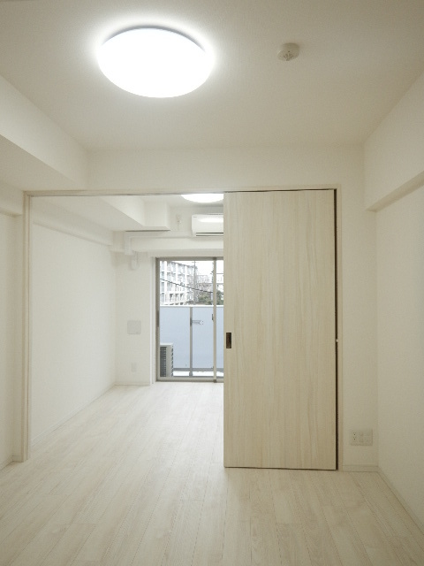 居室・リビング　ゆったり過ごせる居間です