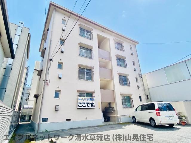 建物外観　窓が多く風通しのいいお部屋です。