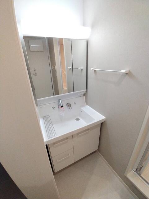 洗面設備　建築中の写真となります。