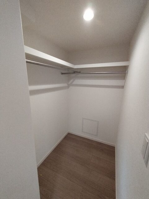 収納　建築中の写真となります。