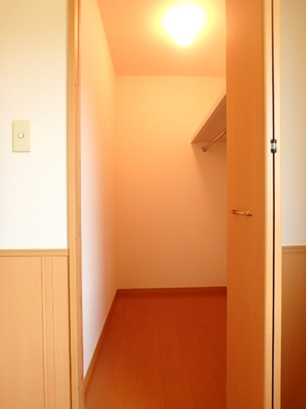 収納　図面と現状に相違がある場合には現状を優先