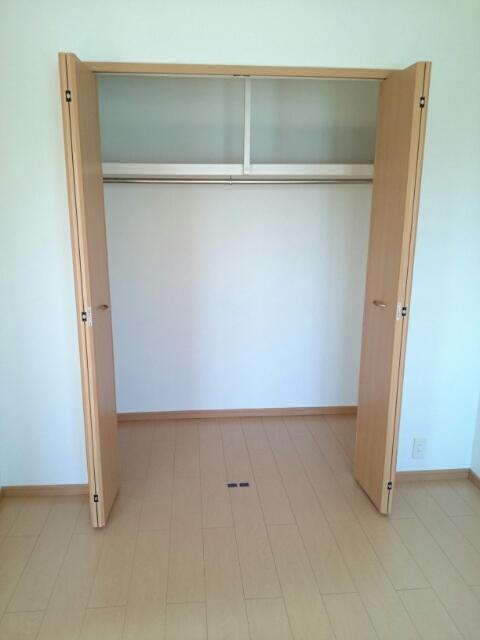 セキュリティ　収納