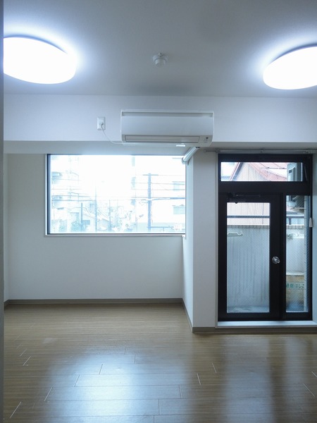 居室・リビング　居間です