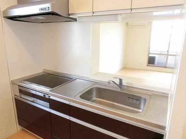 キッチン　お料理好きの方に嬉しいシステムキッチン！