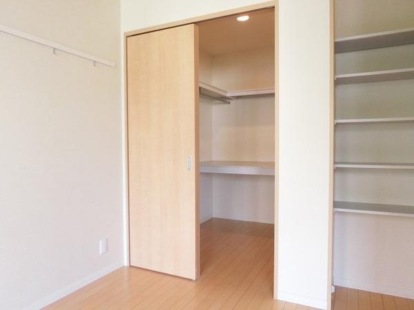 収納　ウォークインクローゼット！