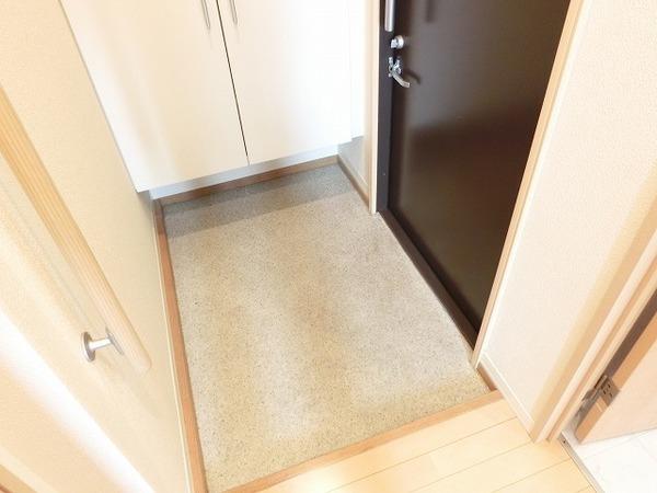 玄関　シューズボックスあり！