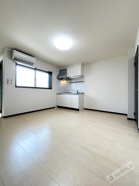 居室・リビング　全室にエアコンを完備しております♪