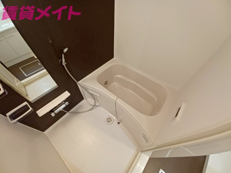 バス・シャワールーム　同型参考写真