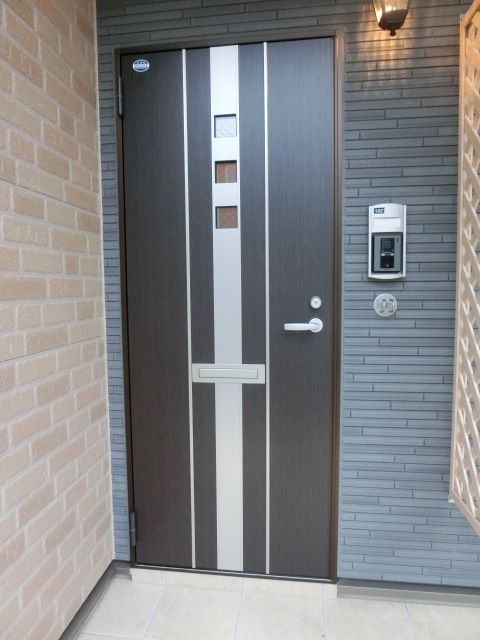 セキュリティ　来訪者のわかるTVホン付きです。