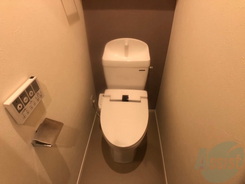 トイレ　シャワートイレになっているので快適です！