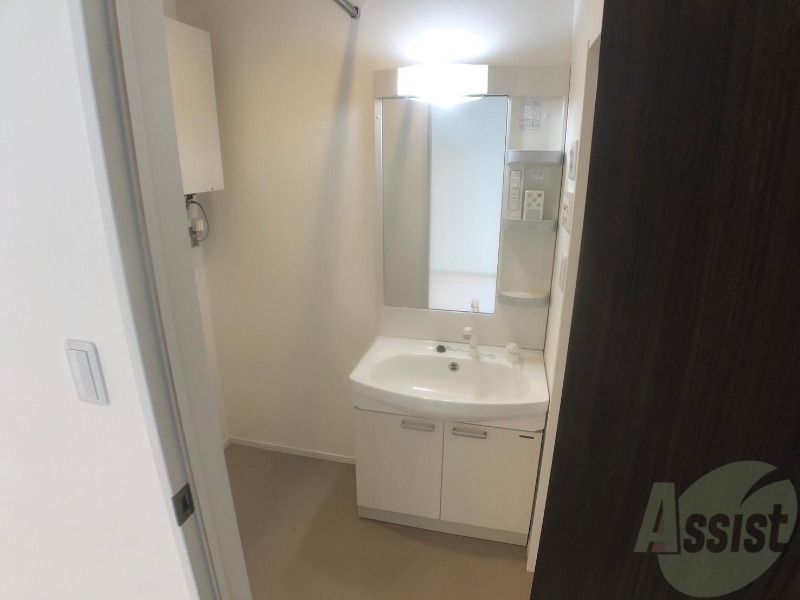 洗面設備　シャンプードレッサーで身支度もラクラクです！