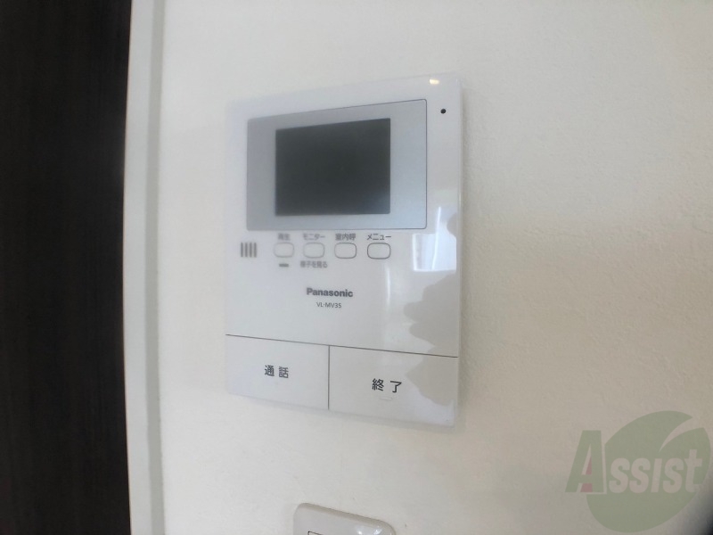 セキュリティ　ＴＶモニター付インターホンです。来客者の顔が見えるので安心！