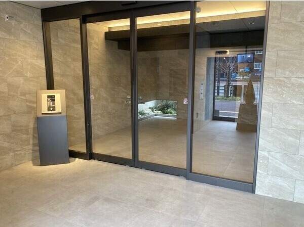 エントランス　エントランス