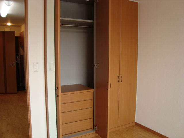 収納　クローゼット（開）